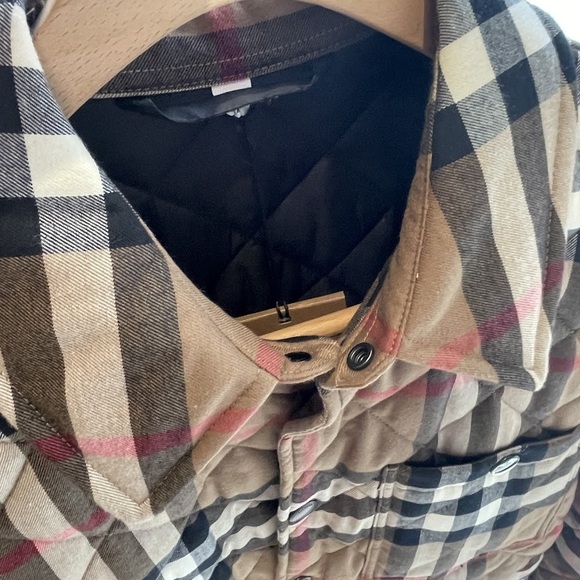 New Burberry men’s diamond quilted jacket in taupe brown check - Picture 8 of 8